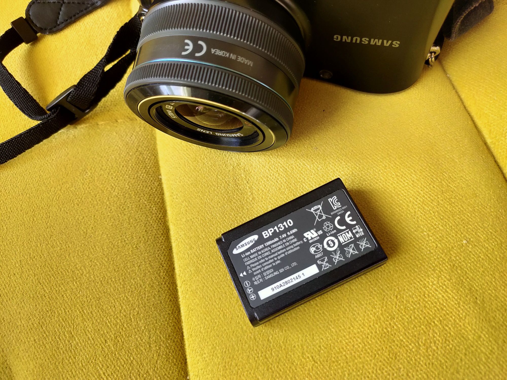 Фотоаппарат Samsung NX100