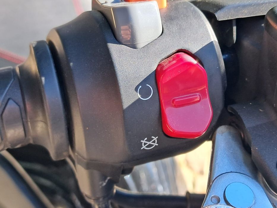 Kymco AK550cc Premium - maio 2023- Faro