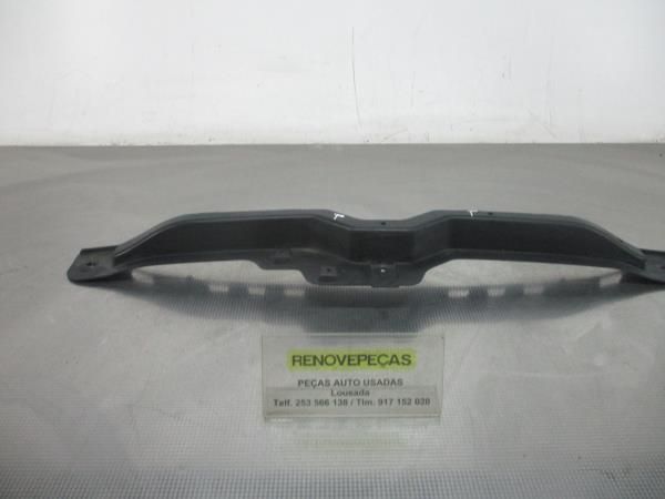 Guia de pára-choques trás direita FORD Fiesta VI (CB1, CCN)