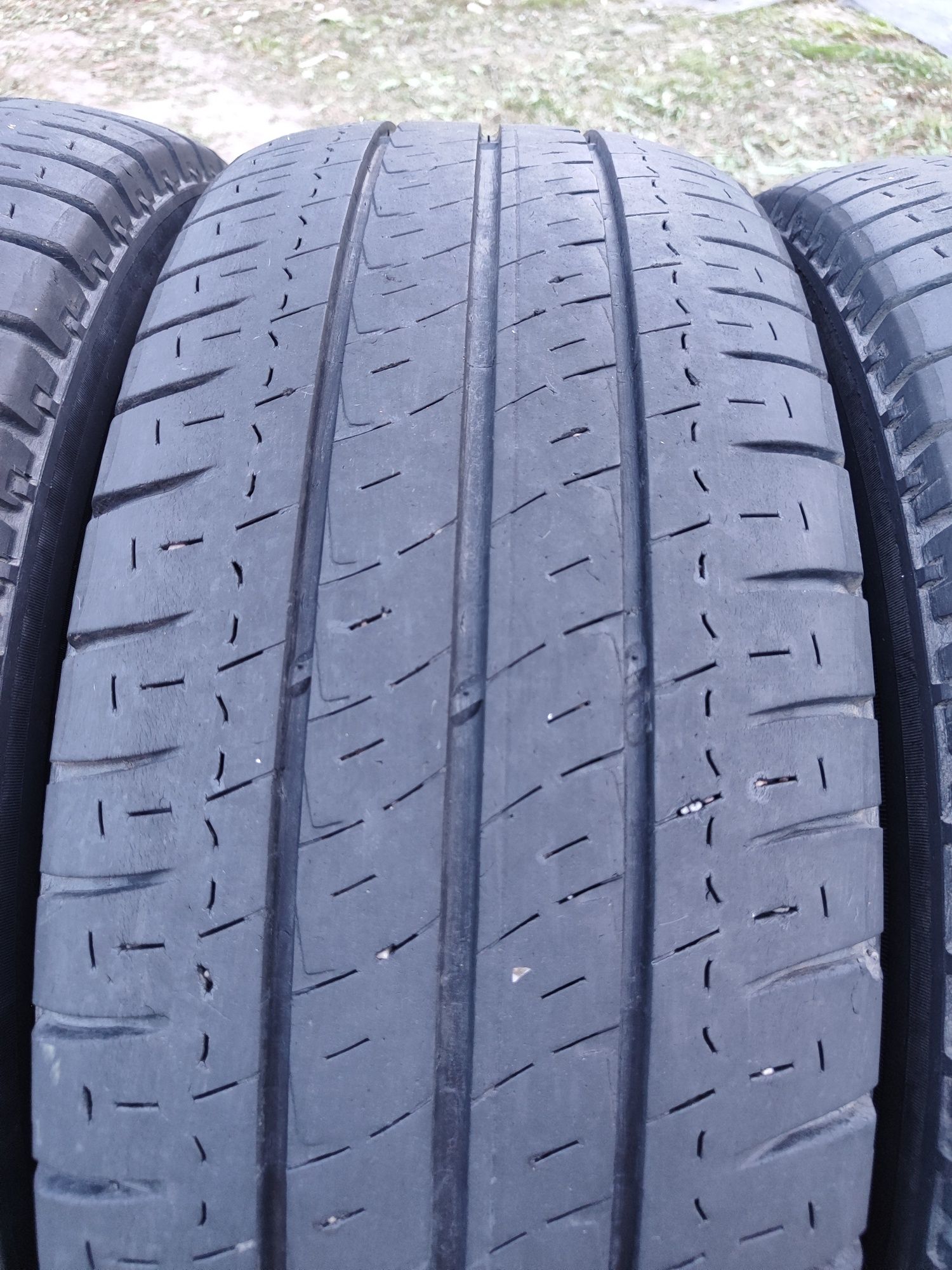 michelin agilis 235/65r16c