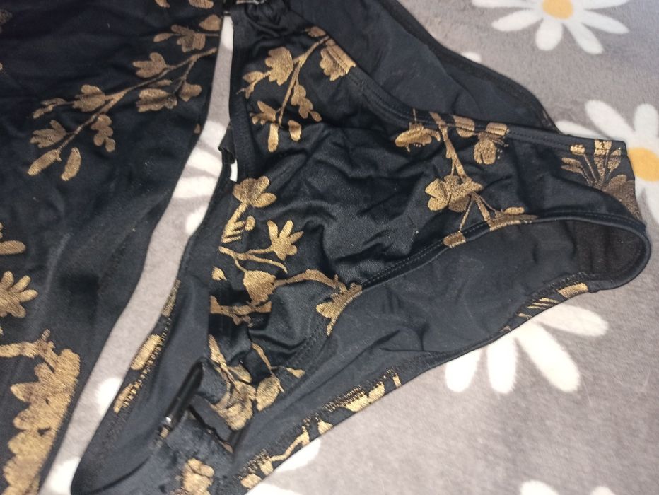 Kostium kąpielowy typu tankini kryjący brzuch r.M