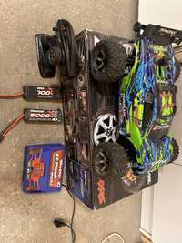 Model samochód Rc traxxas rustler 4x4 vxl gotowy do jazdy