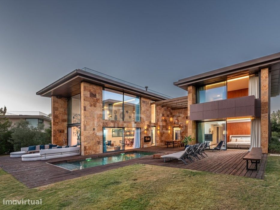 Moradia T4, perto da Praia, inserida no Troia Resort