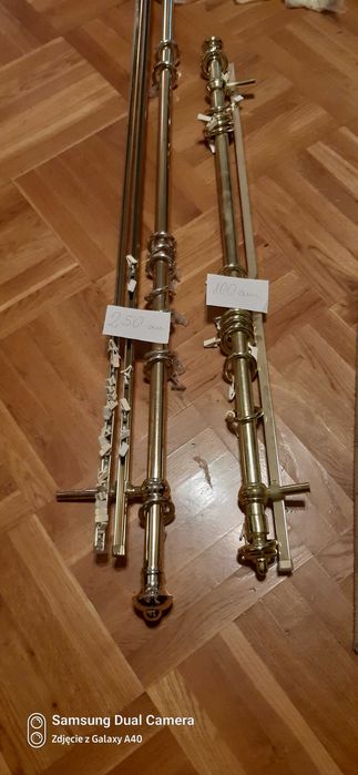 Sprzedam tanio  Karnisze  do okien