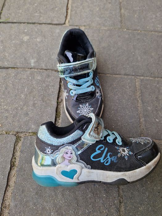 Buty świecące w rozmiarze 27