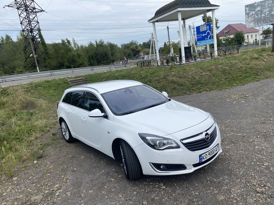 Opel Insignia Sports Tourer Універсас