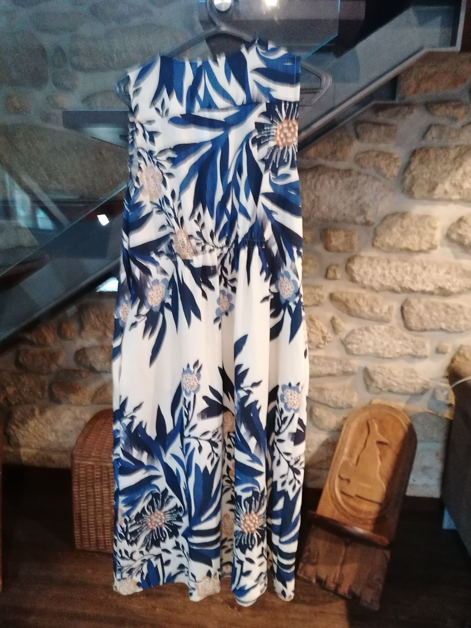 Vendo este vestido