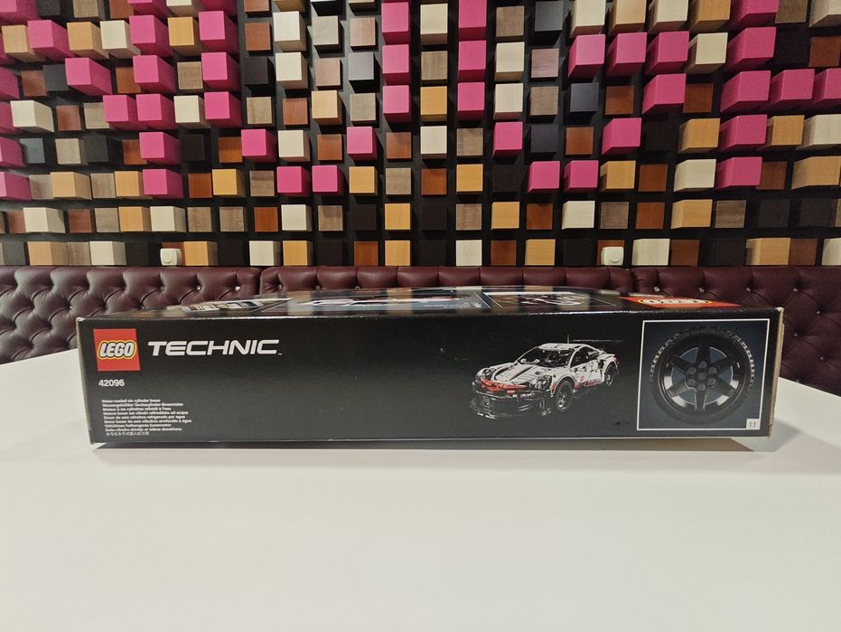 Конструктор LEGO TECHNIC 42096 Porsche 911 RSR (1580 деталей)