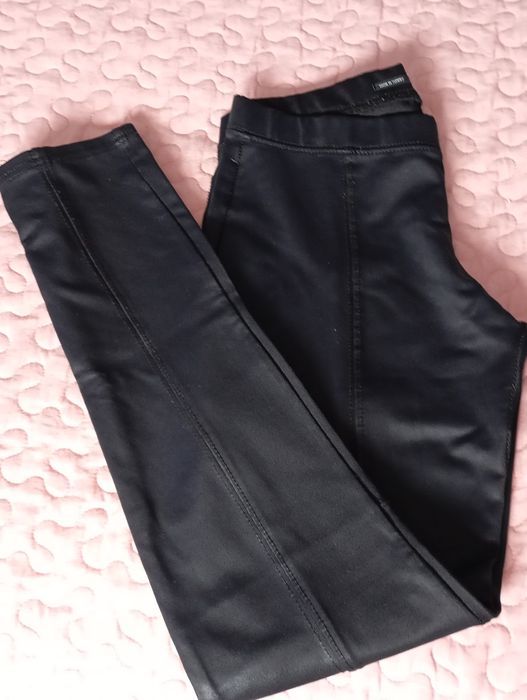 Leggings pretas Zara