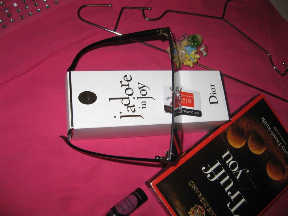 Модні суцільні Сонцезахичтні Сонячні окуляри темні чорні