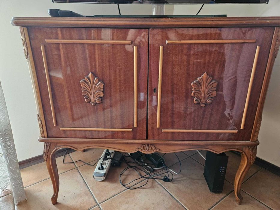 Meble VENUS – orzech, Rumunia