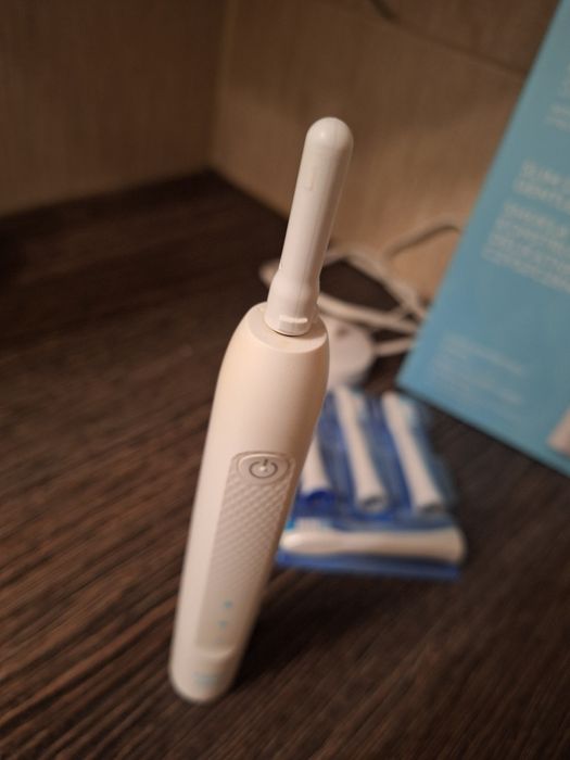 Szczoteczka soniczna ORAL-B Pulsonic Slim Clean  2000 + 5 końcówek