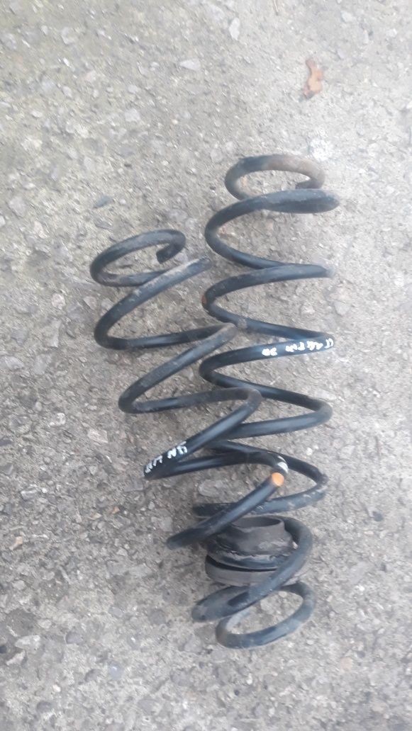 VW Polo 9N lift 1.4TDI, sprężyny tył