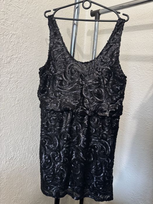 Чорна сукня Mango (новорічна)