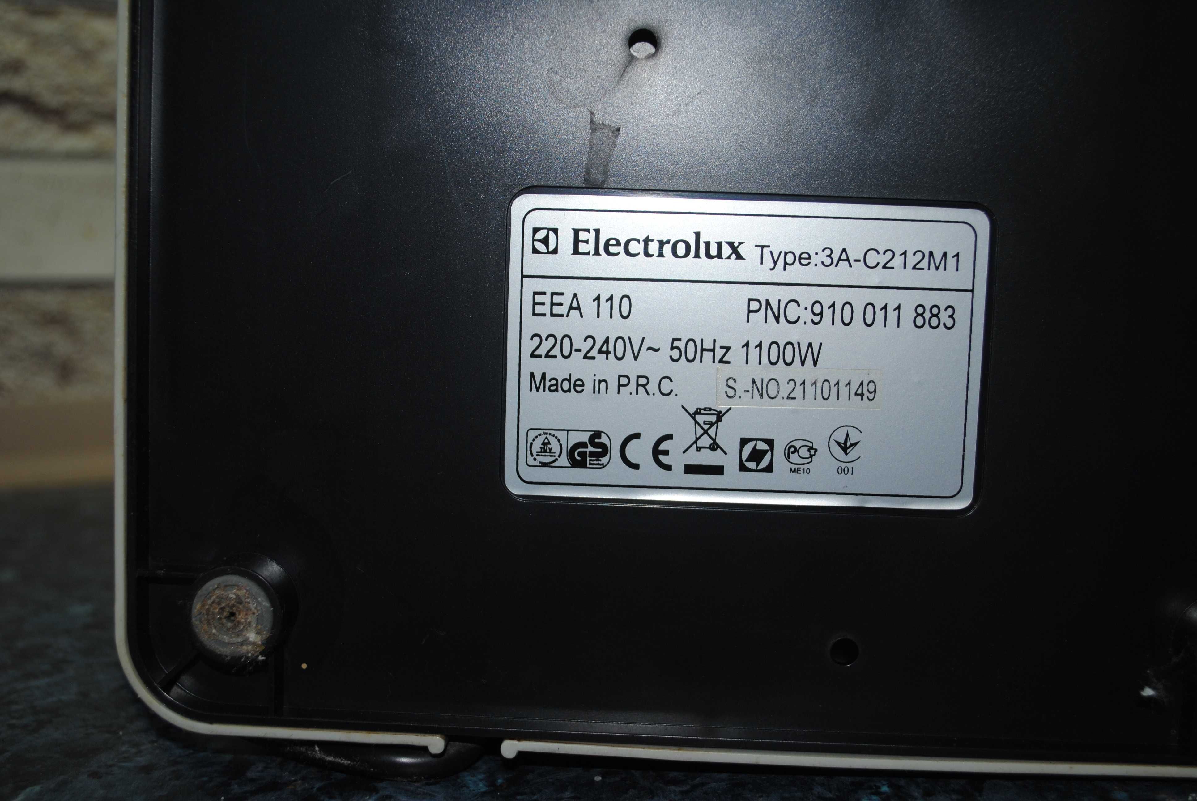 ELECTROLUX - ekspres ciśnieniowy kolbowy