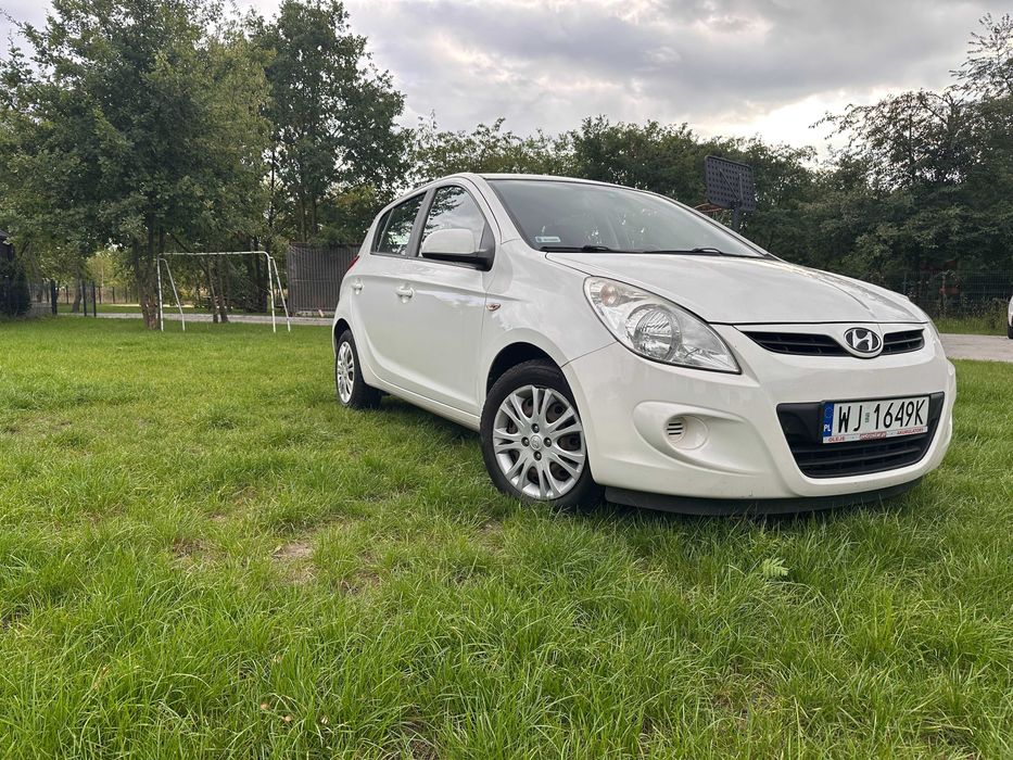 Hyundai i20 FV faktura VAT, stan bdb, niski przebieg,Warszawa,czujniki