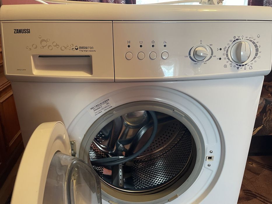 Пральна машина ZANUSSI
