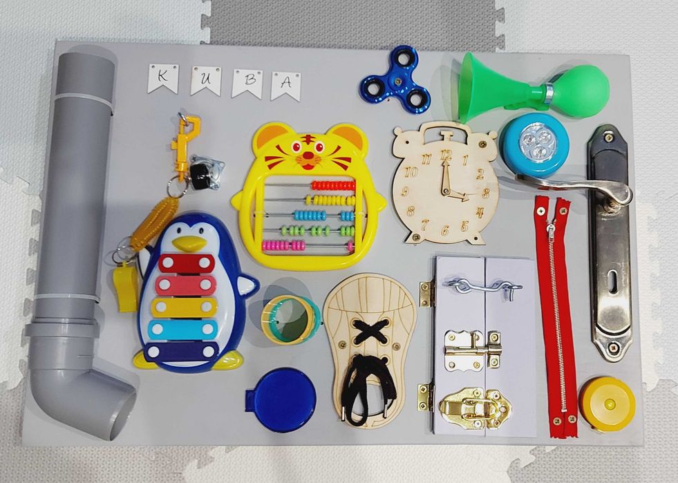 Duża Dwustronna Tablica Sensoryczna Edukacyjna -imię gratis