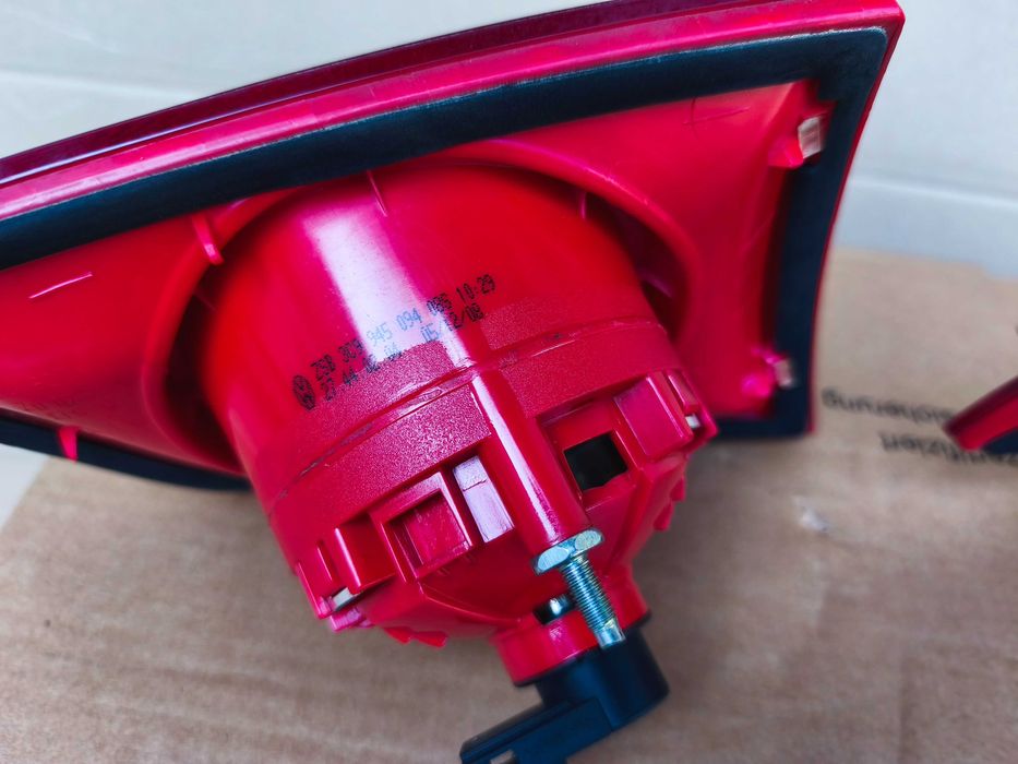 VW Passat B6 kombi lampa lampy w klapę ideał 3C9.945.093  3C9.945.094