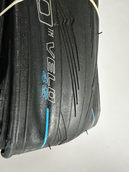 Opony Pirelli Velo 4s w rozmiarze 28