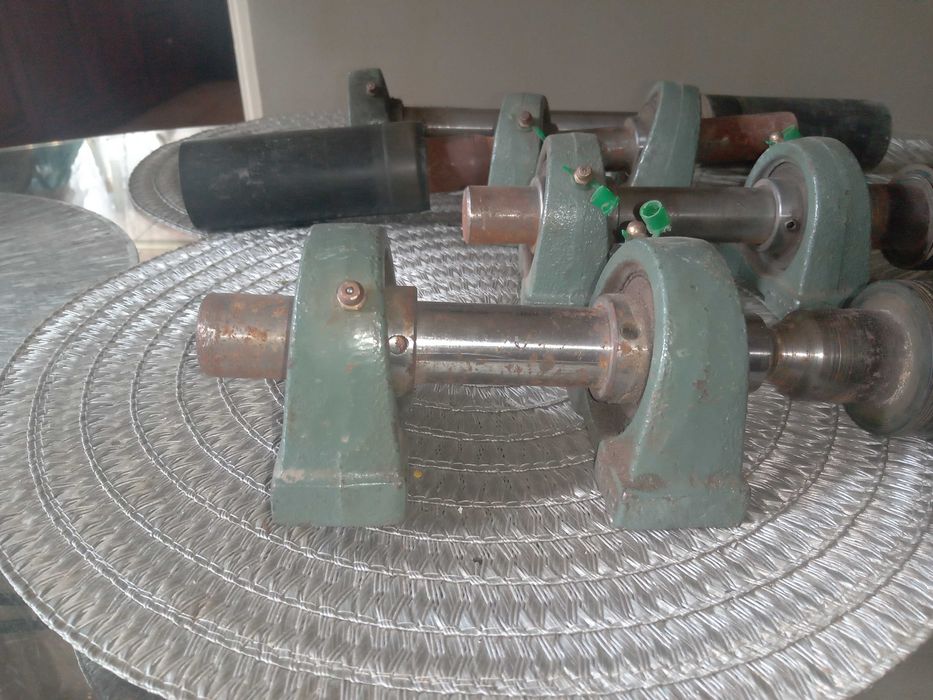 Zestaw 3 sztuki wałki z łożyskami