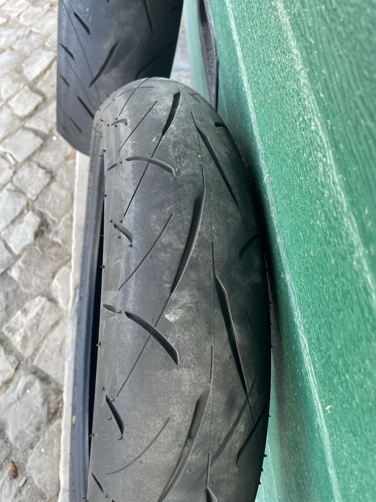 Pneus dunlop roadsport 2