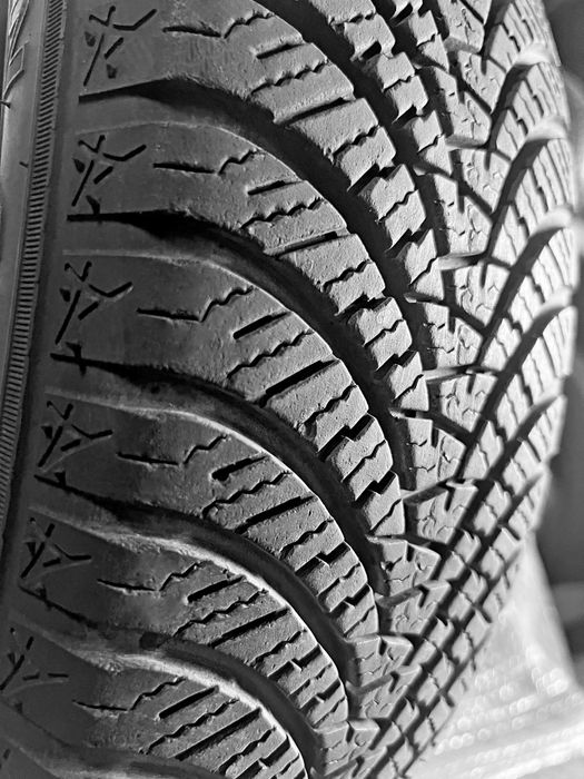 Шини Б/в 165.70.14 пара Falken