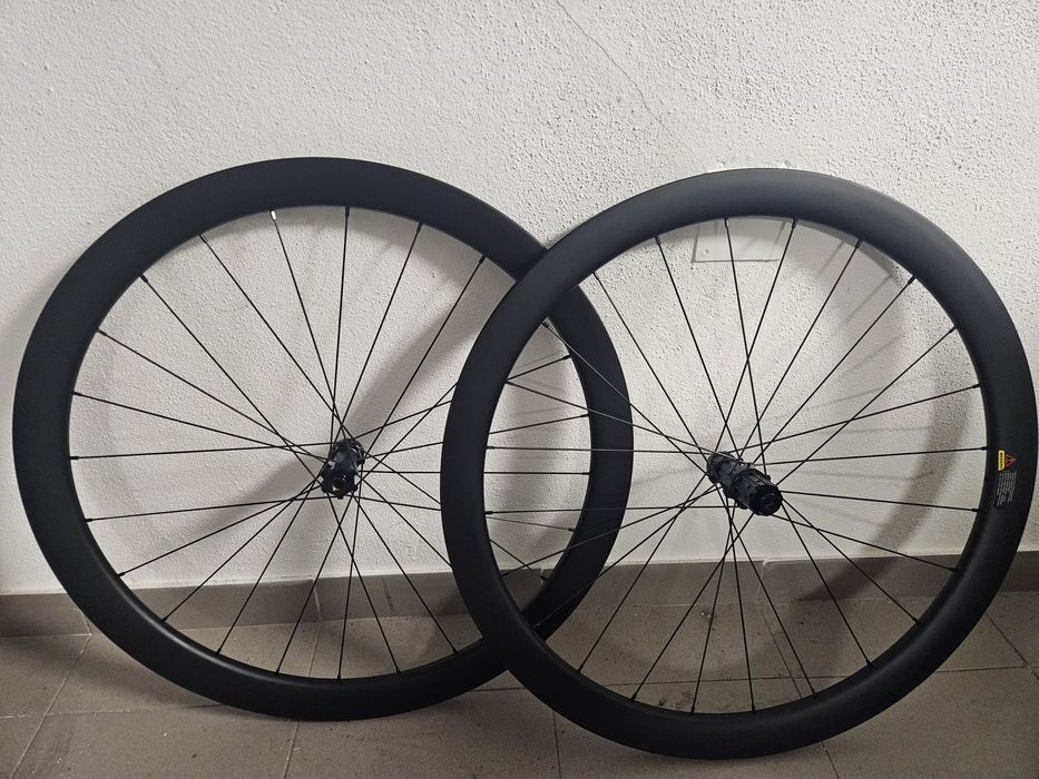 Rodas de carbono perfil 45mm 1370gr para estrada ou gravel novas