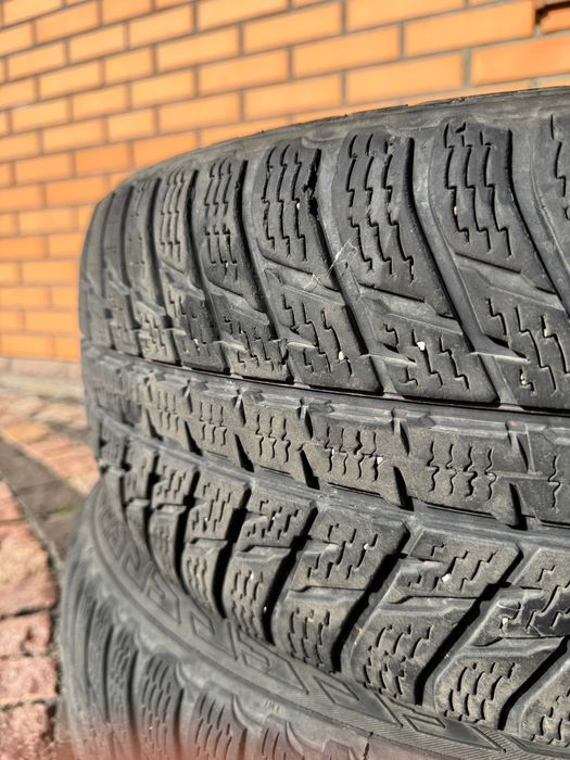 Зимова резина пара Nokian 235/55 R19