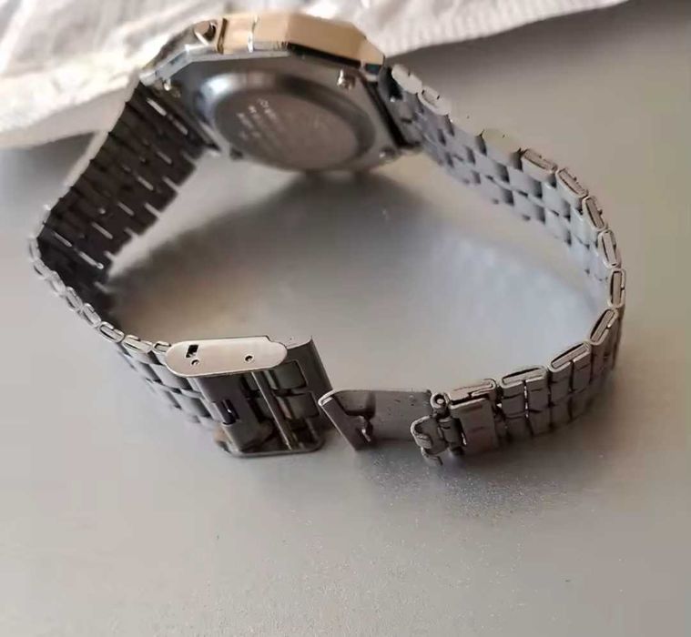 Часы электронные