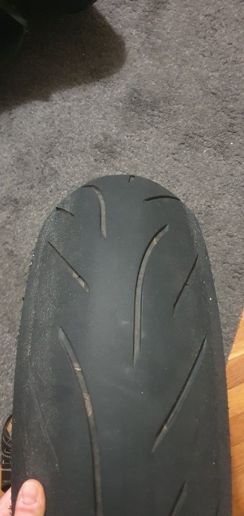 Opony Bridgestone battlax S21