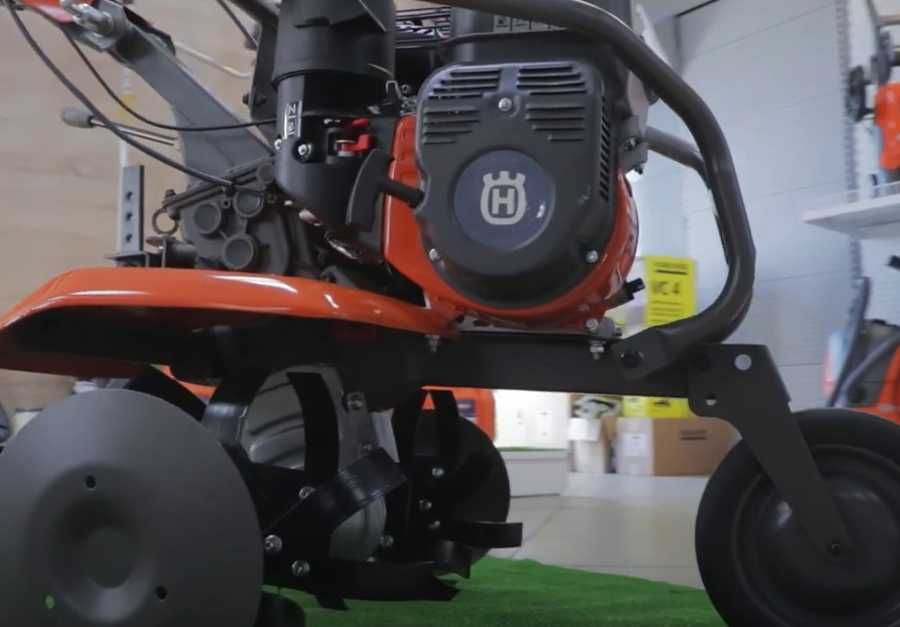 Культиватор мотоблок мотокультиватор Husqvarna TF 230 3,45 кВт/4.5 к.с