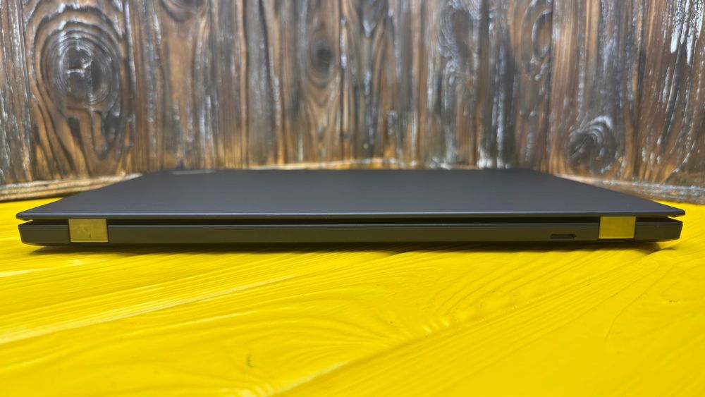 Потужний Офісний Ноутбук з Сенсорним Екраном Lenovo Thinkpad T590