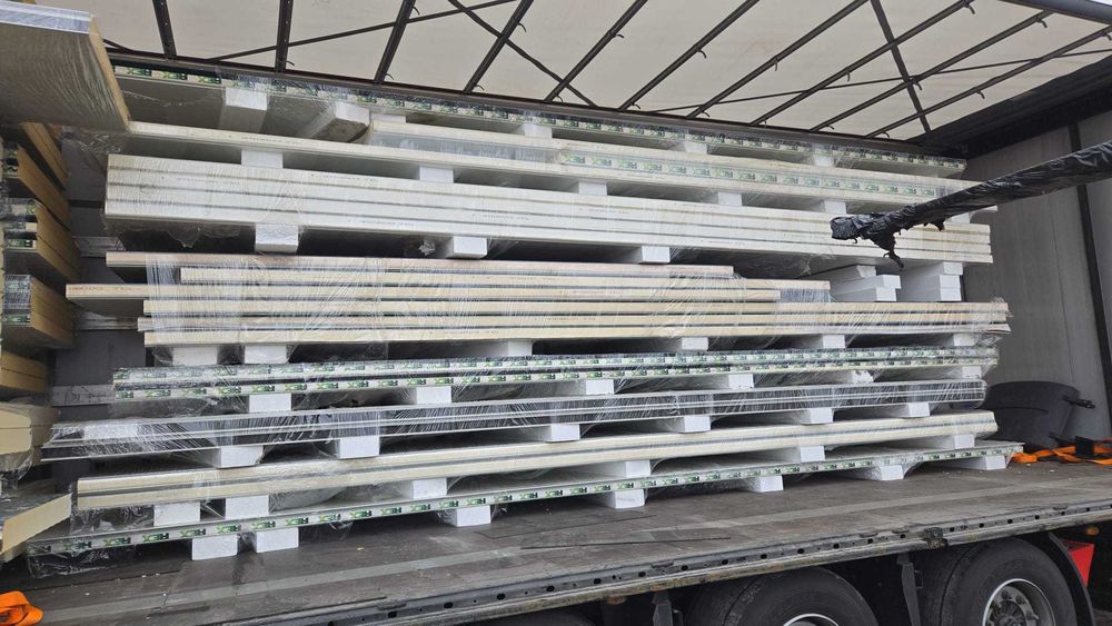 Płyty warstwowe, ścienne, obornickie, dachowe