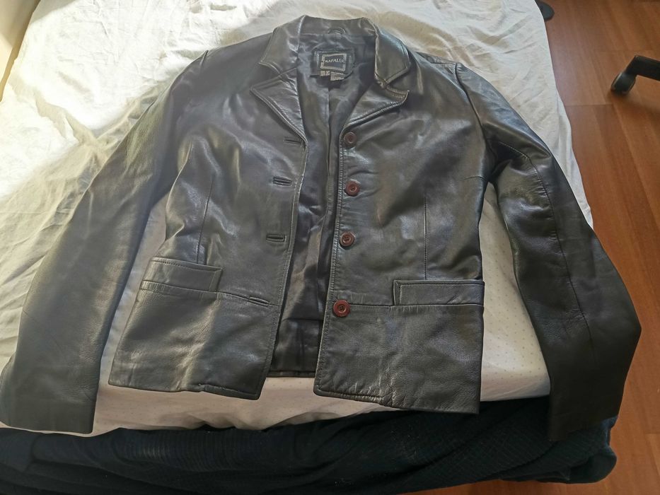 Casaco de Couro cintado Trafaluc como novo, tamanho 38 mas veste 36