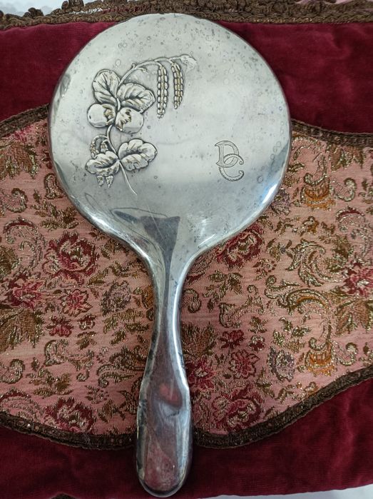 Lustro ,inicjały DC -toaletka 1939 Srebro ,srebrzenie. Antyk.