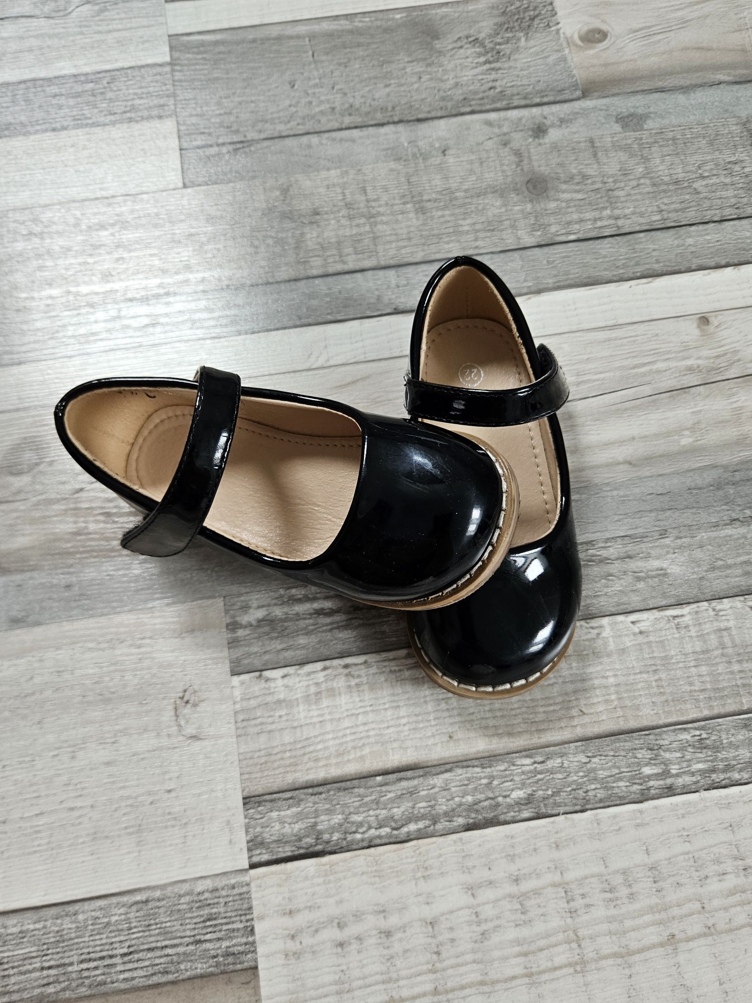 Buciki eleganckie lakierki balerinki