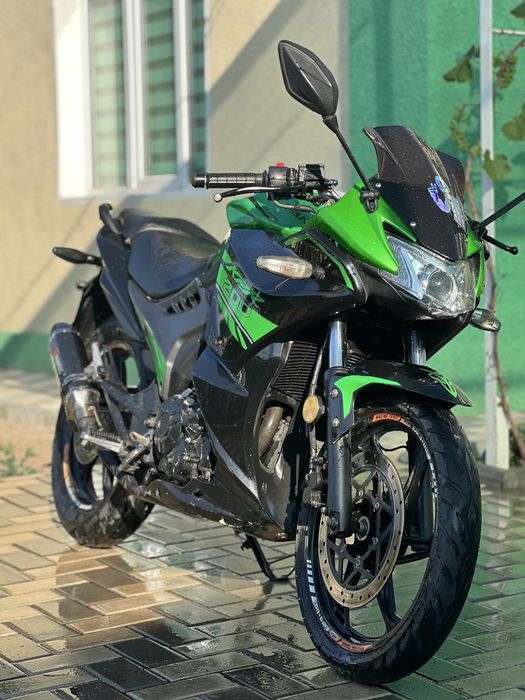 Мотоцыкл Lifan kpr 200