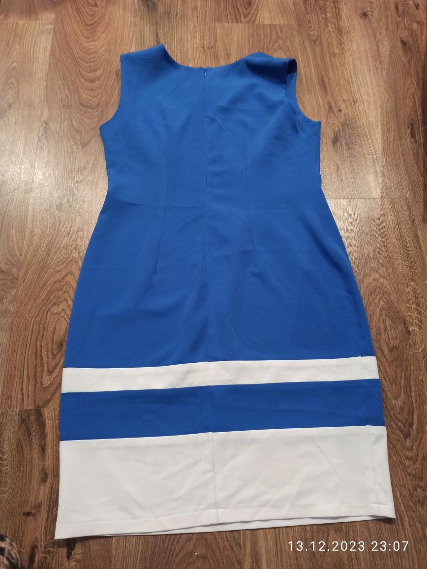 Niebiesko biała sukienka 44