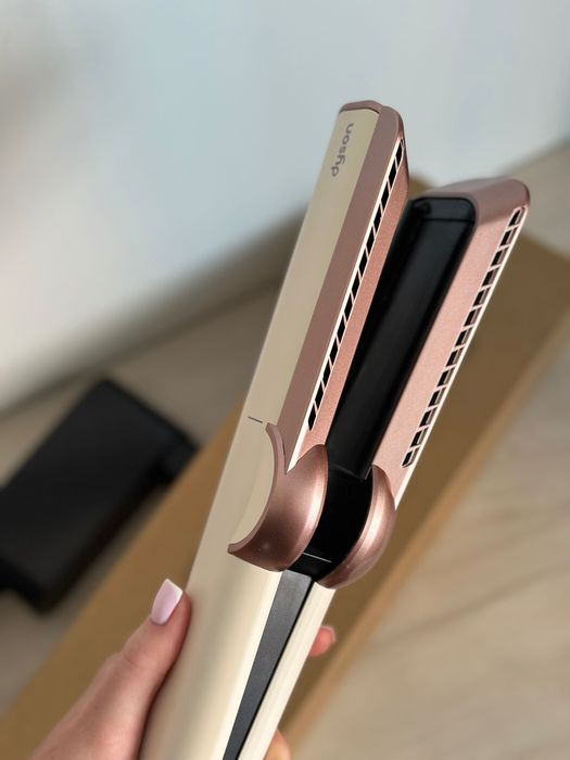 Dyson Airstrait / Дайсон еірстрейт 2025