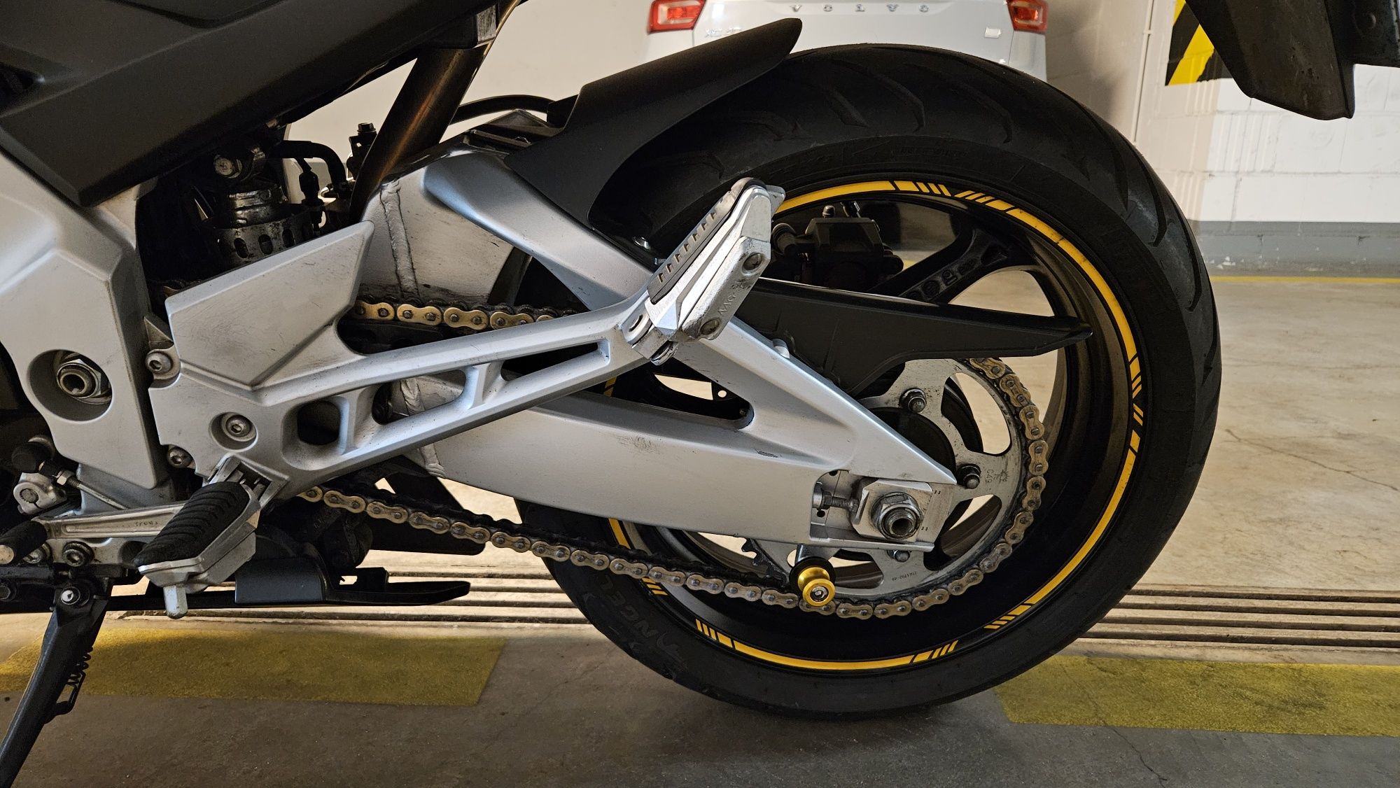 Sprzedam Suzuki GSR 600, rok 2006