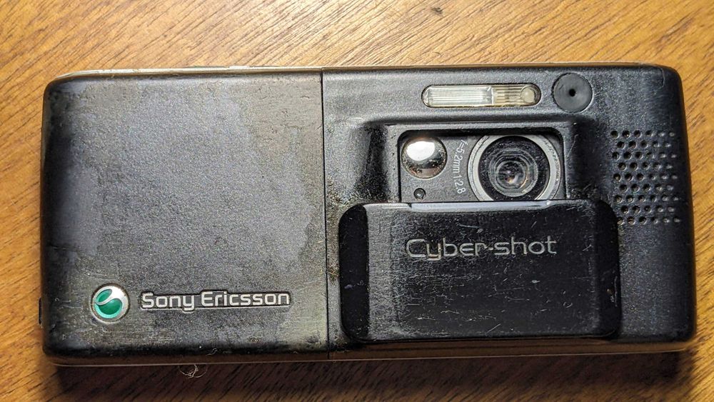 Sony Ericsson K800i UA-UCRF