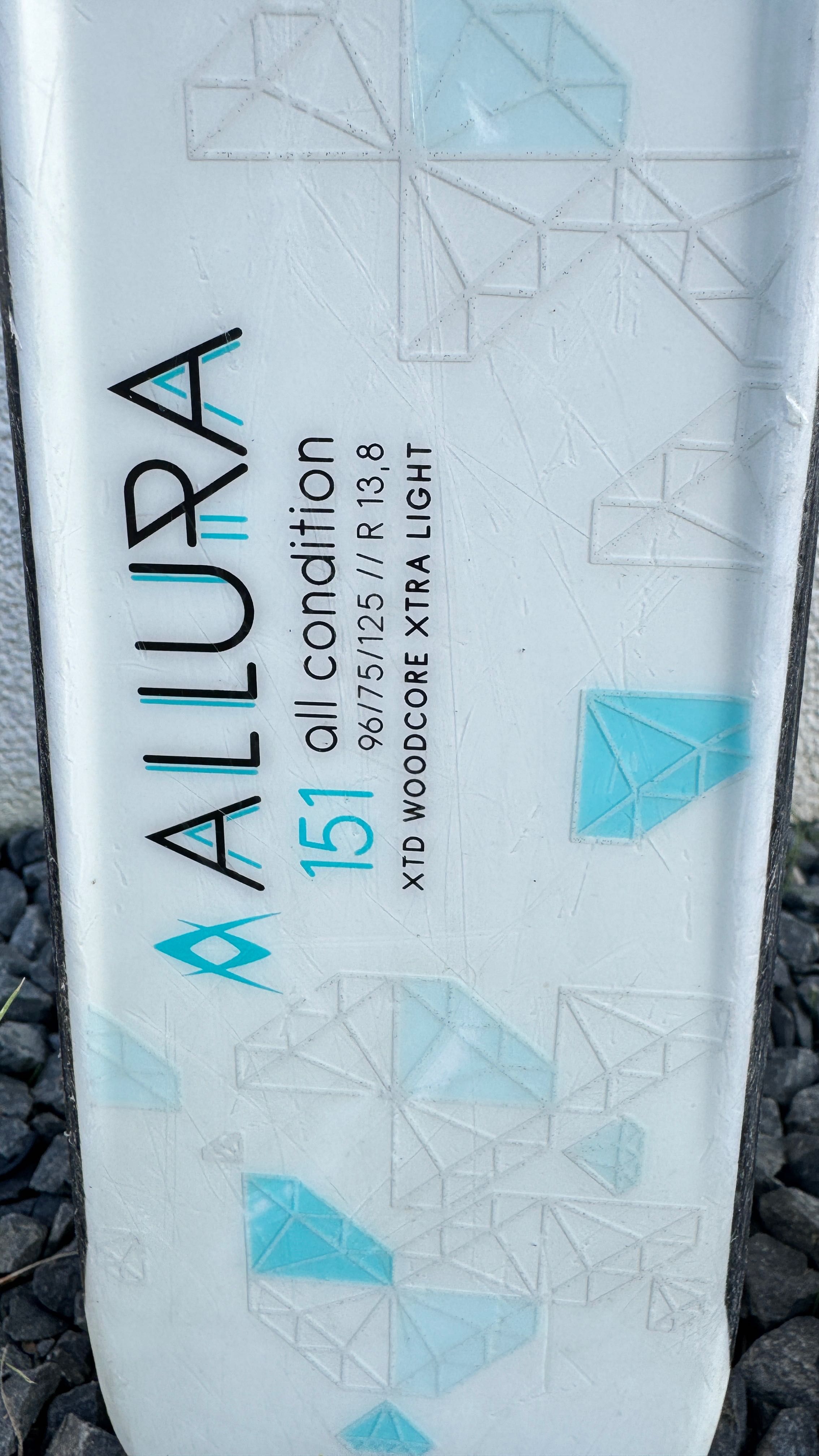 Narty Völkl Essenza Allura 151cm