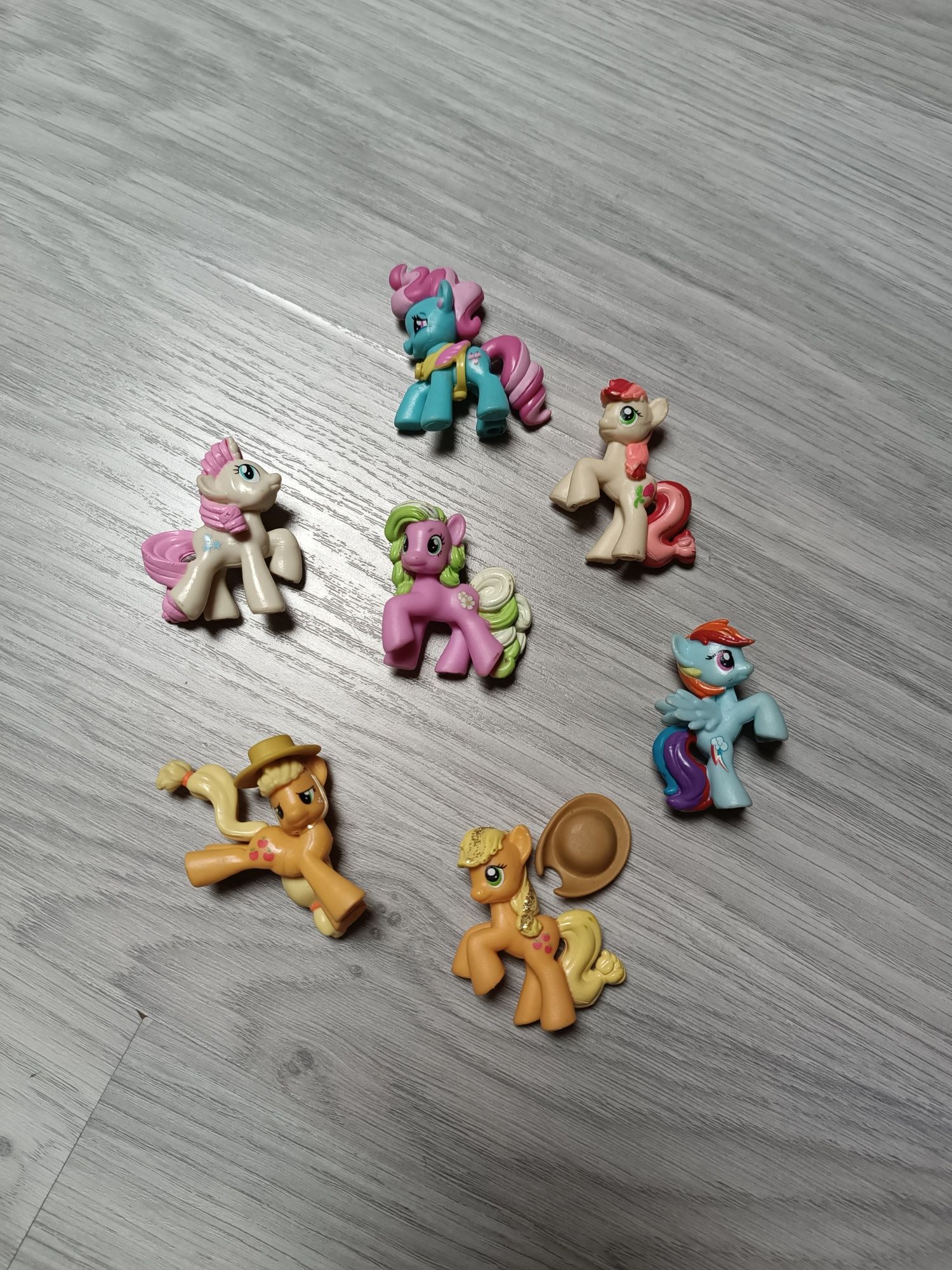 Mała figurka kucyk MLP my little pony stokrotka