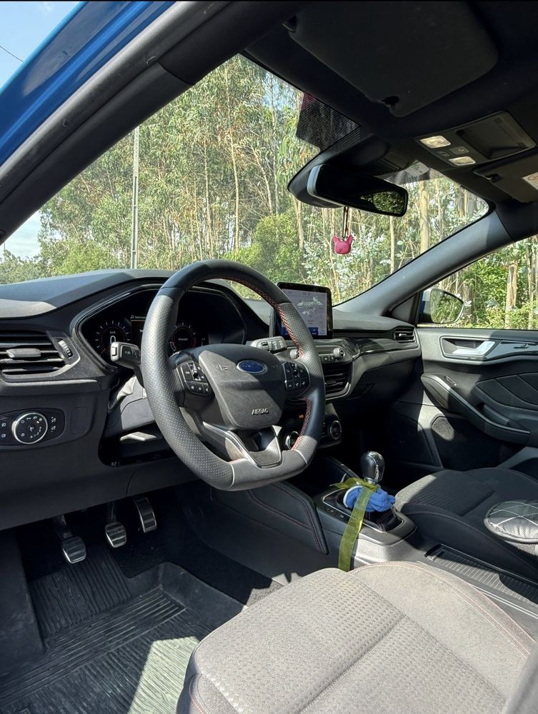 Ford focus st line X 155cv
