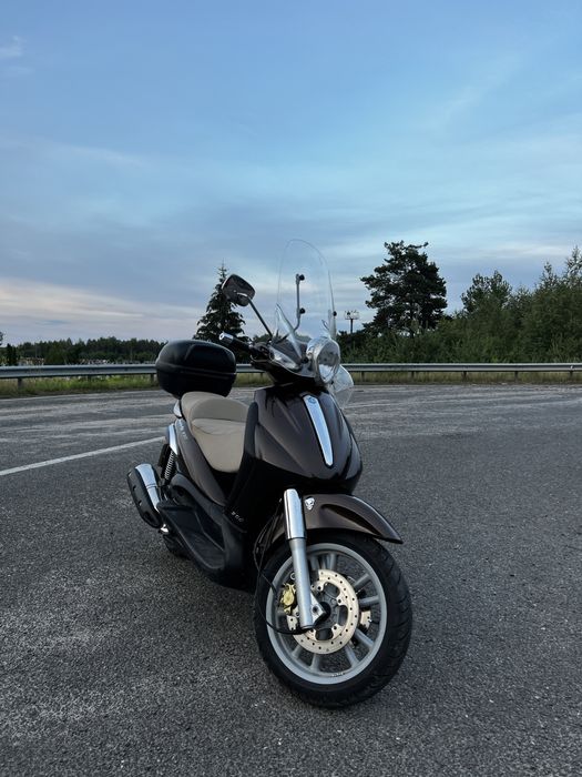 Максіскутер Piaggio beverly 500