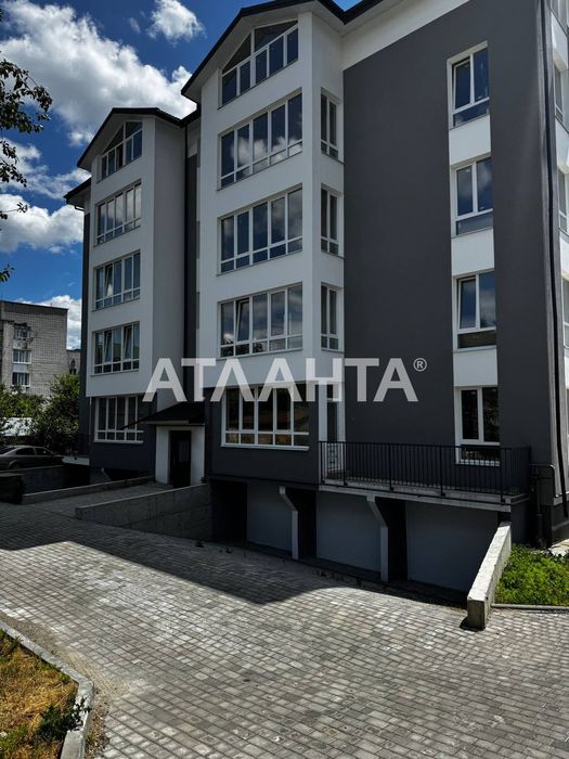 Дворівнева квартира з мансардою у зеленій зоні