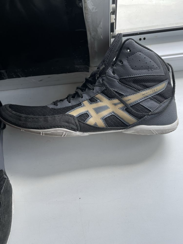 Борцовки ASICS Matflex 6 45 розмер.