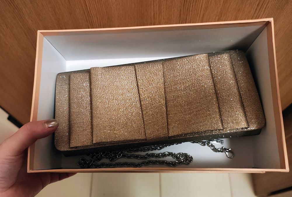 Złota klasyczna kopertówka torebka wizytowa Menbur