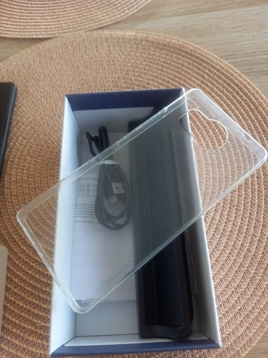 Smartphone maxcom ms601